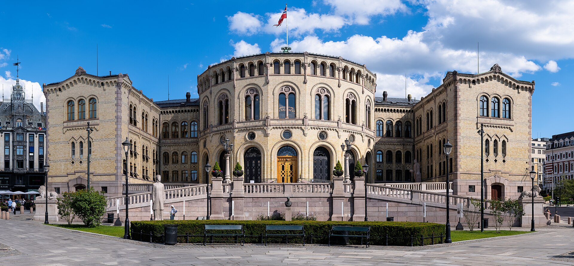 Storting Building Norway (photo: C. David | Wikimedia)