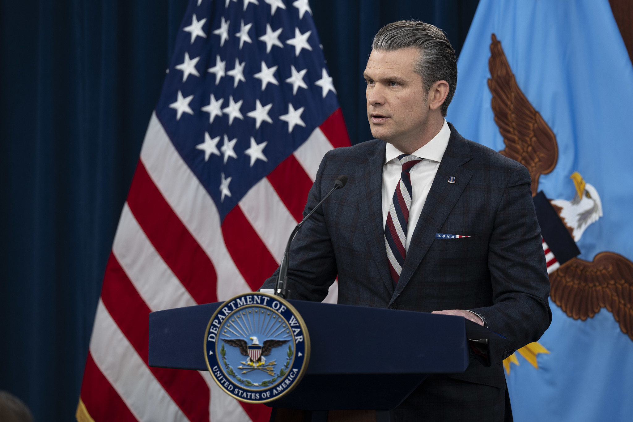 Secretary of War Pete Hegseth and Chairman of the Joint Chiefs of Staff U.S. Air Force Gen. Dan Caine conduct a press briefing on Operation Epic Fury at the Pentagon, Washington, D.C., March 4, 2026. (DoW photo by U.S. Navy Petty Officer 1st Class Alexander Kubitza)