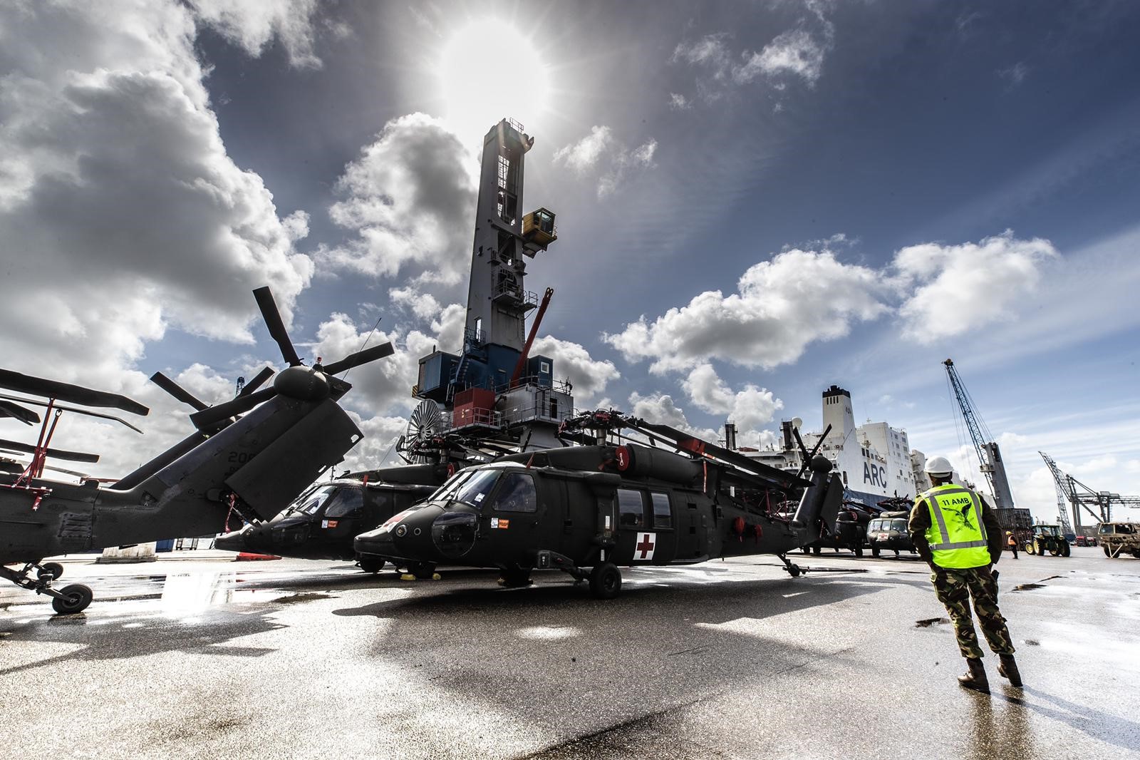 Units of the American 101st Airborne Divison move through Europe via NATO's Host Nation Support. Here seen in the Rotterdam Harbour, 2023 (photo: NL Ministry of Defense)