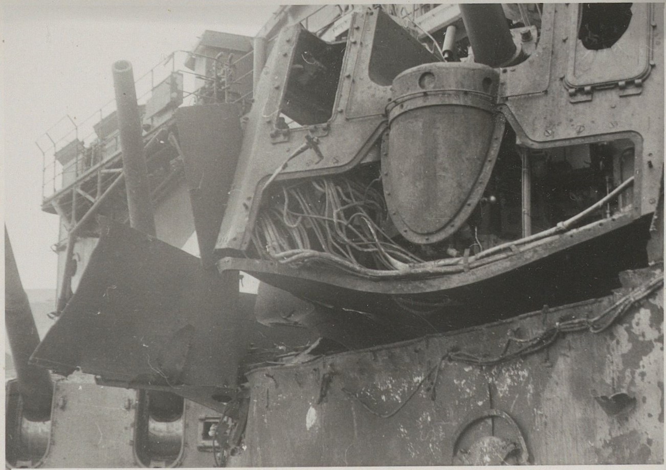 Schade na het bombardement van 3 april 1944 (foto's: Bundesarchiv, toeg.nr. 134, inv.nr. 203)
